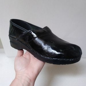 Dansko Womens Sz 10.5 - 11 EU41 Black Patent Leather Clogs for Professionals